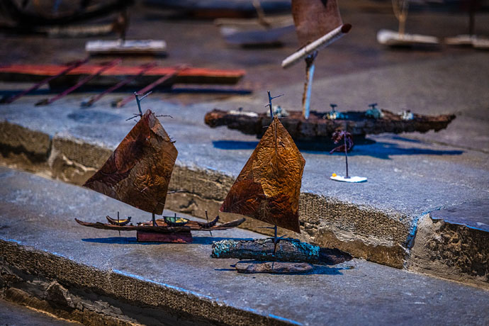 Two young sailors. Driftwood, bark, conker husks, blackthorn, lichen, leaf sails (photo Mud and Thunder)