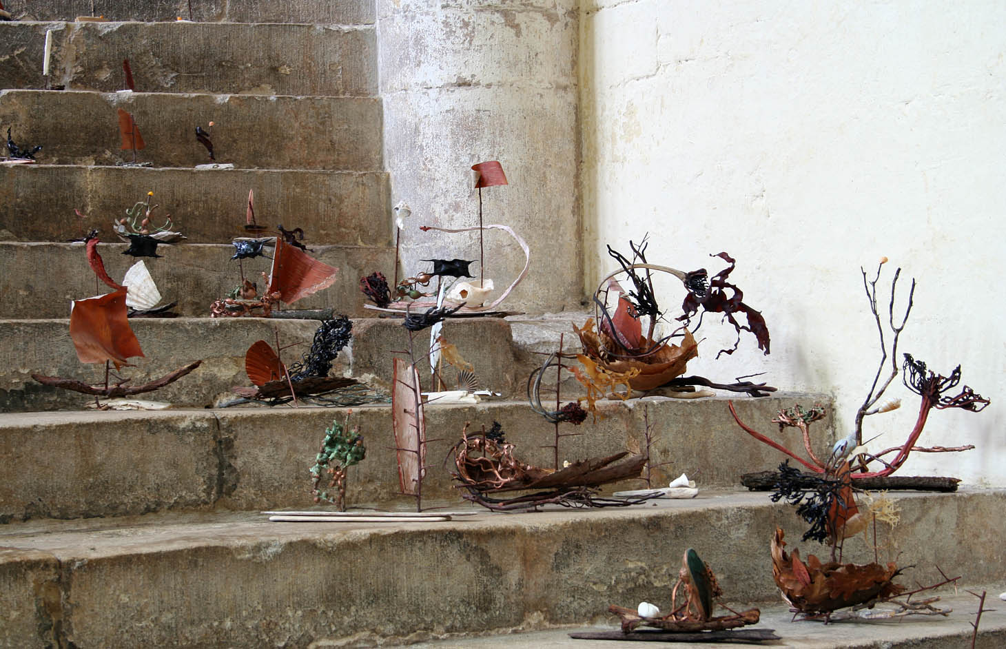 Vessels at the turn of the steps